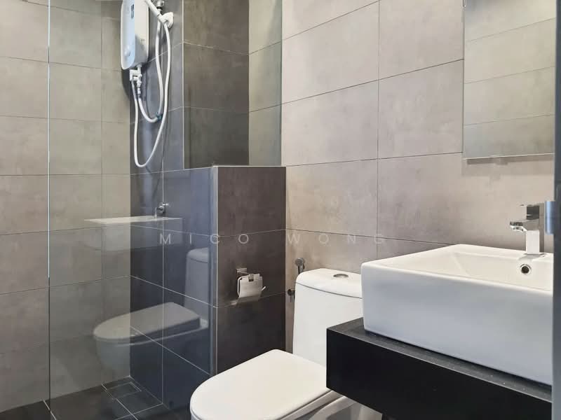 Servis Apartment untuk Disewa di The Era @ Duta North - Mico Wong - Bathroom - PropertyGuru.com.my
