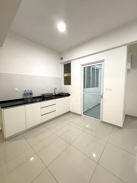 Kondominium untuk Dijual di Ideal Residency - Sally Khoo - Kitchen - PropertyGuru.com.my