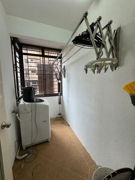 Pangsapuri untuk Disewa di Larkin Residence - Zoey Lee - Balcony - PropertyGuru.com.my