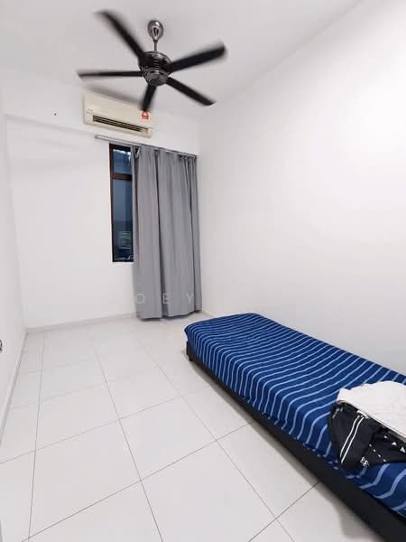 Service Residence for Sale at Sky Gardens Residences - Zoey Lee - Bedroom - PropertyGuru.com.my