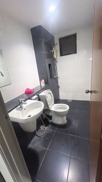 Service Residence for Sale at Sky Gardens Residences - Zoey Lee - Bathroom - PropertyGuru.com.my