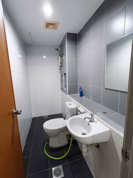 Service Residence for Sale at Sky Gardens Residences - Zoey Lee - Bathroom - PropertyGuru.com.my