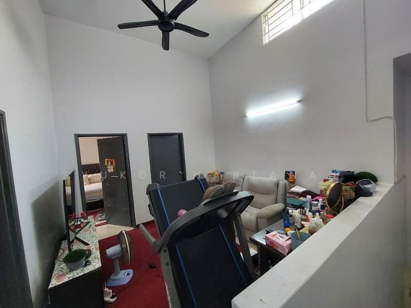 2-storey Terraced House for Sale in Shah Alam (Selangor) - Syukor Hartanah - Living Room - PropertyGuru.com.my
