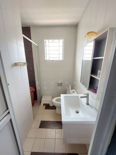 2-storey Terraced House for Sale in Shah Alam (Selangor) - Syukor Hartanah - Bathroom - PropertyGuru.com.my