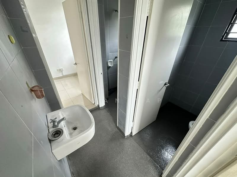 Rumah Teres 2 Tingkat untuk Dijual di Rawang (Selangor) - Roman Yap - Bathroom - PropertyGuru.com.my