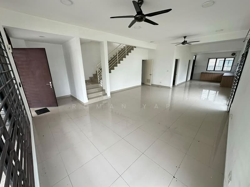 Rumah Teres 2 Tingkat untuk Dijual di Rawang (Selangor) - Roman Yap - Living Room - PropertyGuru.com.my