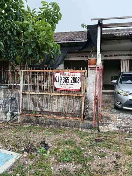 1-storey Terraced House for Sale in Pandamaran (Klang) - Julie Jaafar - Exterior - PropertyGuru.com.my