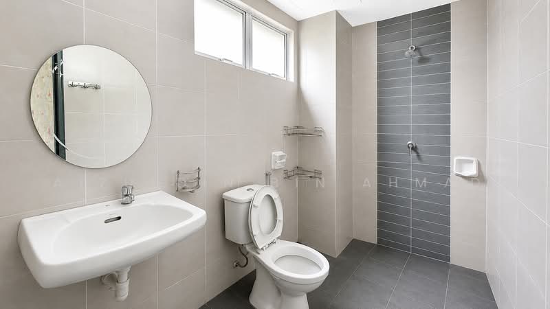 Pangsapuri untuk Dijual di Pangsapuri Damai - Aizuddin bin Ahmad - Bathroom - PropertyGuru.com.my