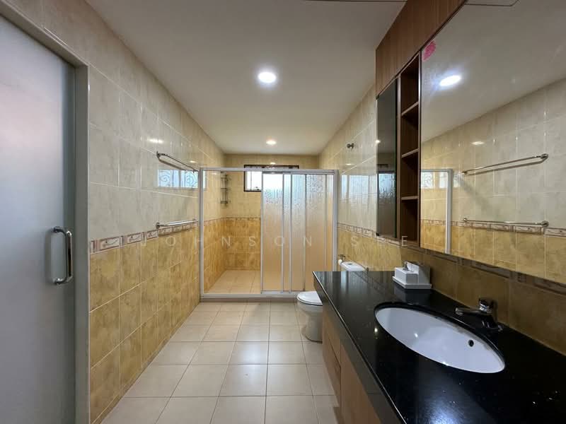 Rumah Teres 2.5 Tingkat untuk Dijual di Usj 1 (Subang Jaya) - Johnson See - Bathroom - PropertyGuru.com.my