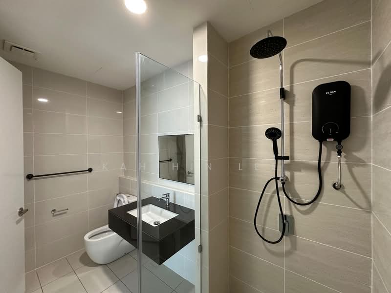 Kondominium untuk Disewa di The Maple Residences - Kah Hin Lee - Bathroom - PropertyGuru.com.my