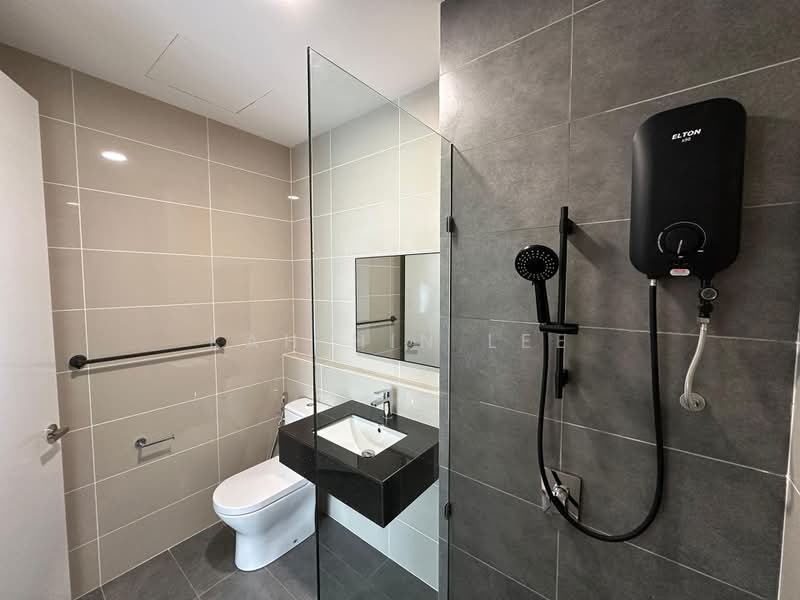 Kondominium untuk Disewa di The Maple Residences - Kah Hin Lee - Bathroom - PropertyGuru.com.my