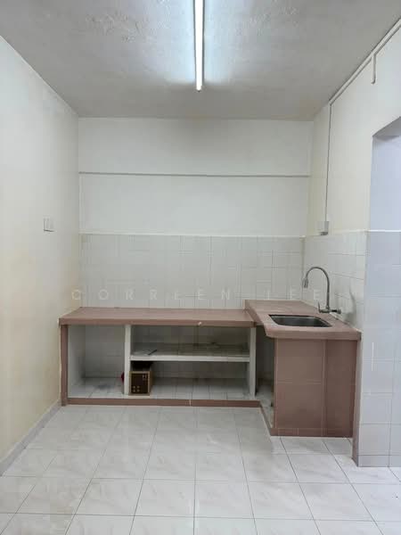 Rumah Flat untuk Dijual di Taman Utama - Correen Lee - Kitchen - PropertyGuru.com.my