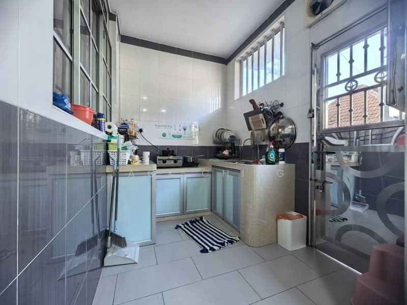 Rumah Teres 1 Tingkat untuk Dijual di Taman Rinting (Masai) - Jack Ching - Kitchen - PropertyGuru.com.my