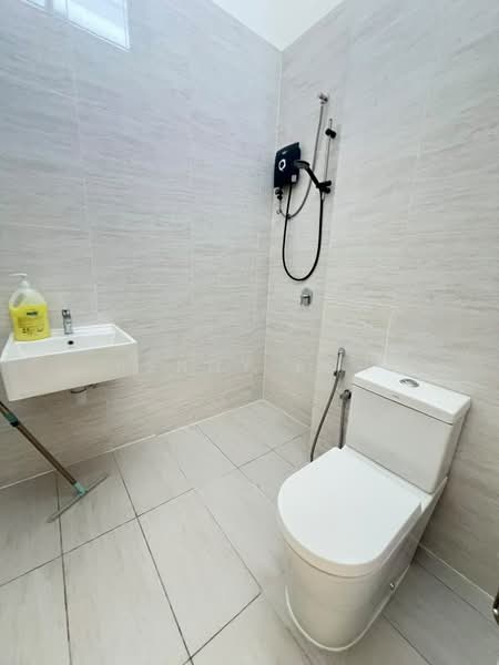Rumah Banglo untuk Dijual di Semenyih (Selangor) - Penny Loh - Bathroom - PropertyGuru.com.my