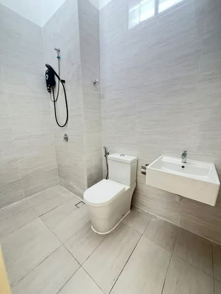 Rumah Banglo untuk Dijual di Semenyih (Selangor) - Penny Loh - Bathroom - PropertyGuru.com.my