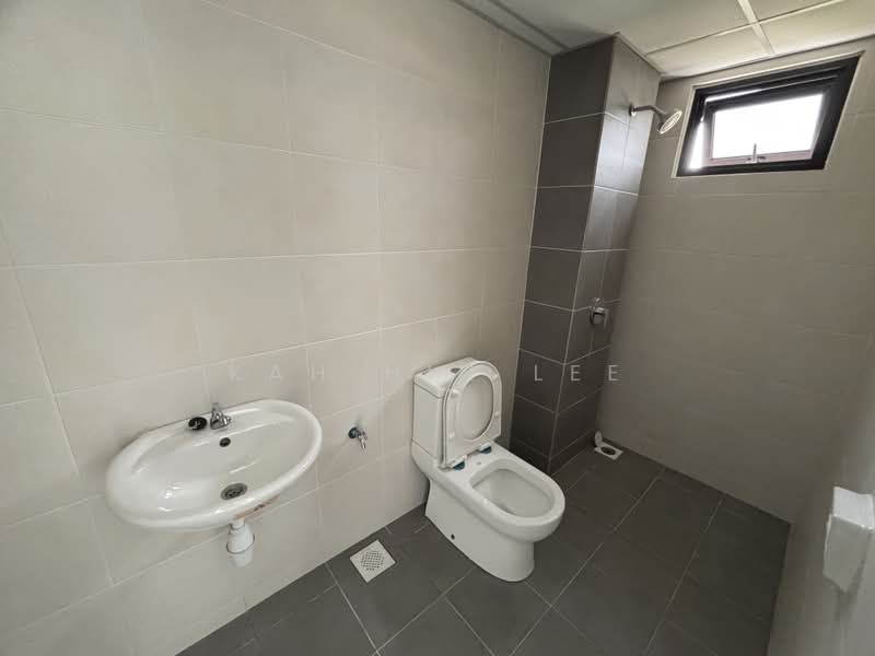 Condominium for Rent at Residensi KLIA - Kah Hin Lee - Bathroom - PropertyGuru.com.my