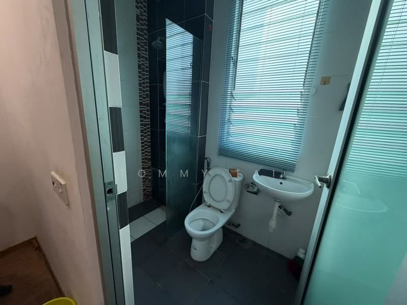 Rumah Teres 2.5 Tingkat untuk Dijual di Taman Sutera Utama (Skudai) - Tommy Tai - Bathroom - PropertyGuru.com.my