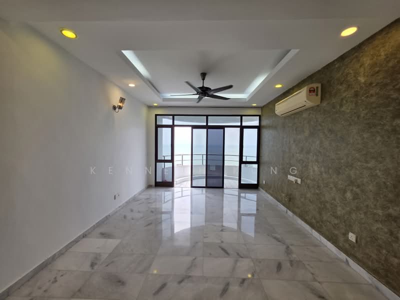 Kondominium untuk Dijual di Marina Tower (Ratu Mutiara) - Kenneth Kung - Living Room - PropertyGuru.com.my