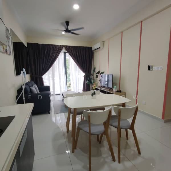 Kondominium untuk Disewa di Bay Point @ Country Garden Danga Bay - Edward Siow - Living Room - PropertyGuru.com.my
