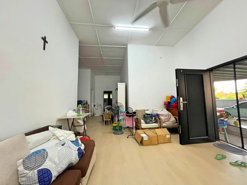 Rumah Banglo untuk Dijual di Taman Kebun Teh (Johor Bahru) - Zoey Lee - Living Room - PropertyGuru.com.my