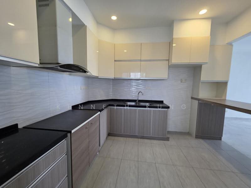 Condominium for Sale at Marina Tower (Ratu Mutiara) - Kenneth Kung - Kitchen - PropertyGuru.com.my
