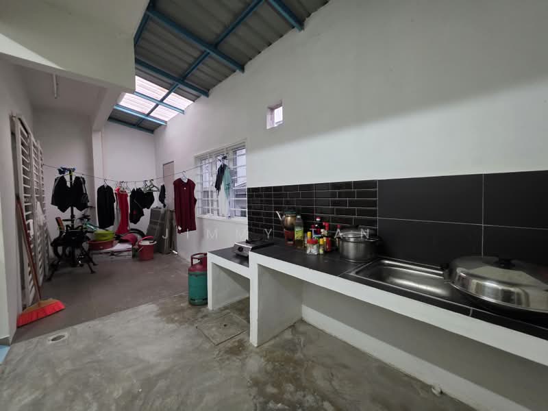 Rumah Teres 2 Tingkat untuk Disewa di Bandar Seri Coalfields (Sungai Buloh) - Jimmy Tan - Kitchen - PropertyGuru.com.my