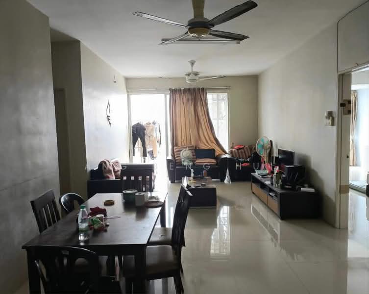 Kondominium untuk Disewa di Platinum Lake PV 16 - Ang Beng Hui - Living Room - PropertyGuru.com.my