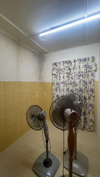 2-storey Terraced House for Sale in Taman Lestari Putra (Seri Kembangan) - Maya Myra - Interior - PropertyGuru.com.my