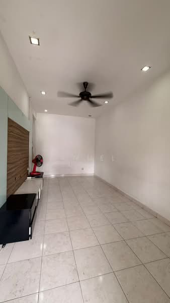 1-storey Terraced House for Rent in Taman Setia Indah (Tebrau) - Samuel Lee - Living Room - PropertyGuru.com.my