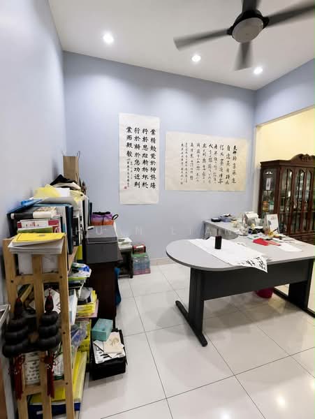 Semi-Detached House for Sale in Taman Gaya (Ulu Tiram) - Chuan Liang - Study - PropertyGuru.com.my