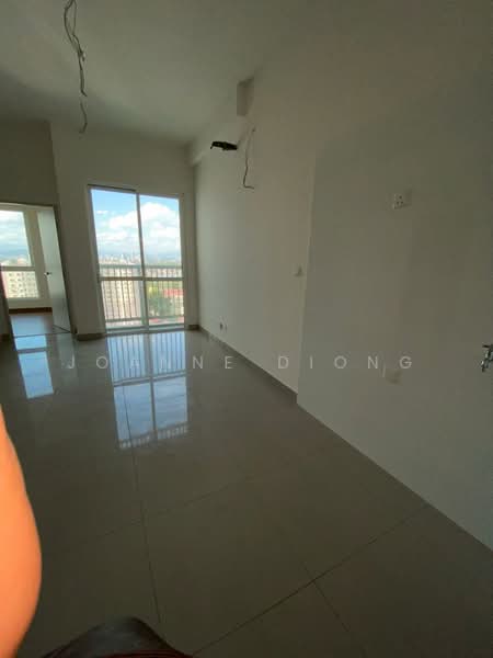Servis Apartment untuk Dijual di Plaza @ Kelana Jaya - Joanne Diong - Living Room - PropertyGuru.com.my