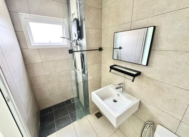 Servis Apartment untuk Disewa di Plaza @ Kelana Jaya - Edmund Goh - Bathroom - PropertyGuru.com.my