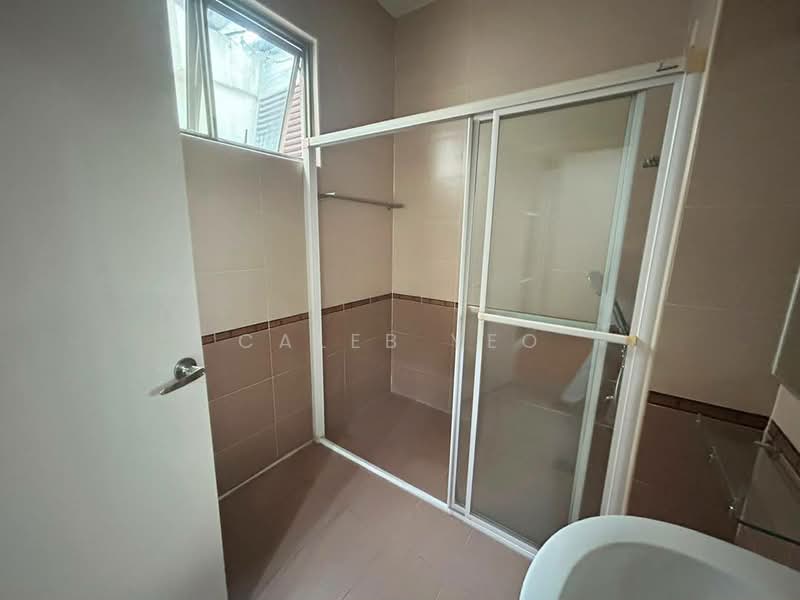 Rumah Berkembar untuk Disewa di Taman Austin Heights (Tebrau) - Caleb Yeo - Bathroom - PropertyGuru.com.my
