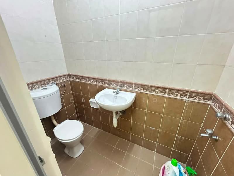 Rumah Berkembar untuk Disewa di Taman Austin Heights (Tebrau) - Caleb Yeo - Bathroom - PropertyGuru.com.my