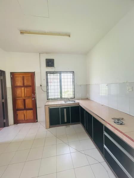 Semi-Detached House for Sale in Perkampungan Indera Sempurna (Penor) - Mohammad Azizi - PropertyGuru.com.my