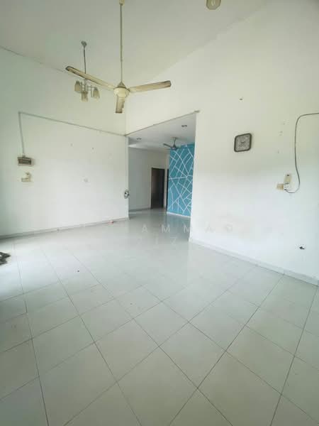 Semi-Detached House for Sale in Perkampungan Indera Sempurna (Penor) - Mohammad Azizi - PropertyGuru.com.my