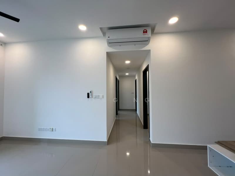 Kondominium untuk Disewa di Arinna - Hong Ng - Corridor - PropertyGuru.com.my