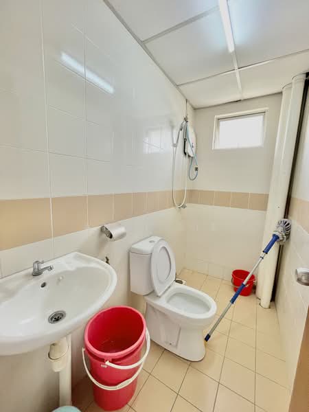 Kondominium untuk Dijual di Puncak Banyan - Andy Sie - Bathroom - PropertyGuru.com.my