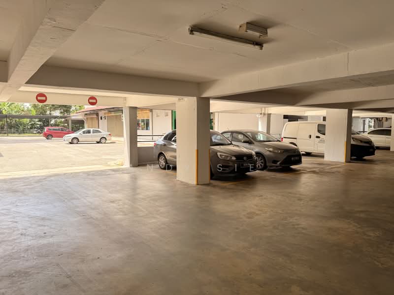 Kondominium untuk Dijual di Puncak Banyan - Andy Sie - Car Park - PropertyGuru.com.my