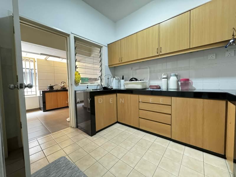 Rumah Teres 2 Tingkat untuk Dijual di Taman Putra Prima (Puchong) - Jayden Lee - Kitchen - PropertyGuru.com.my