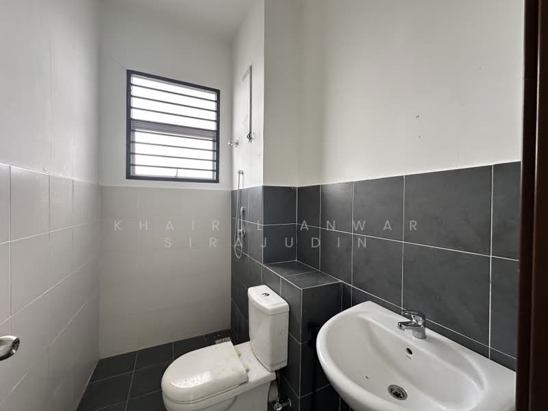 2-storey Terraced House for Sale in Saujana Utama (Puncak Alam) - Khairil Anwar Sirajudin - PropertyGuru.com.my