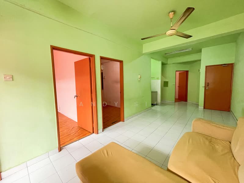 Flat for Sale at Taman Pandan Perdana - Andy Sie - Living Room - PropertyGuru.com.my
