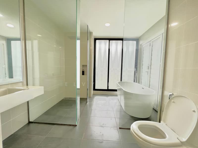 Servis Apartment untuk Dijual di Southkey Mosaic - Elvy Lee - Bathroom - PropertyGuru.com.my