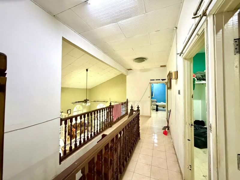 Rumah Banglo untuk Dijual di Seksyen 3 (Bangi) - Ali Idris - Corridor - PropertyGuru.com.my