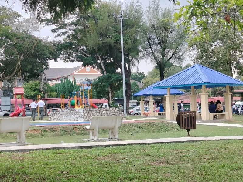 Rumah Teres untuk Dijual di Usj 13 (Subang Jaya) - Alice Kuon - Exterior - PropertyGuru.com.my