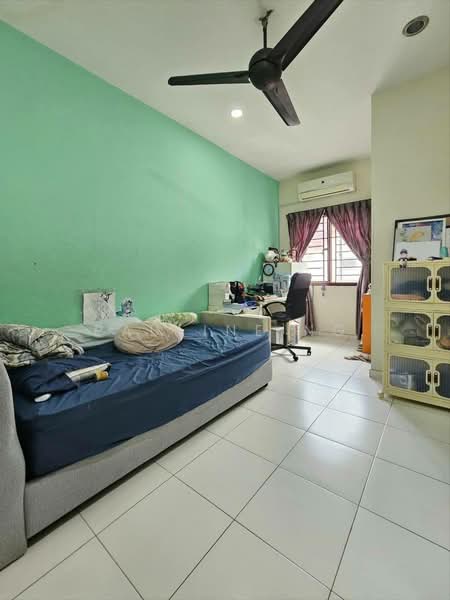 Rumah Teres 2 Tingkat untuk Dijual di Taman Mount Austin (Tebrau) - Pauline Ng - Bedroom - PropertyGuru.com.my