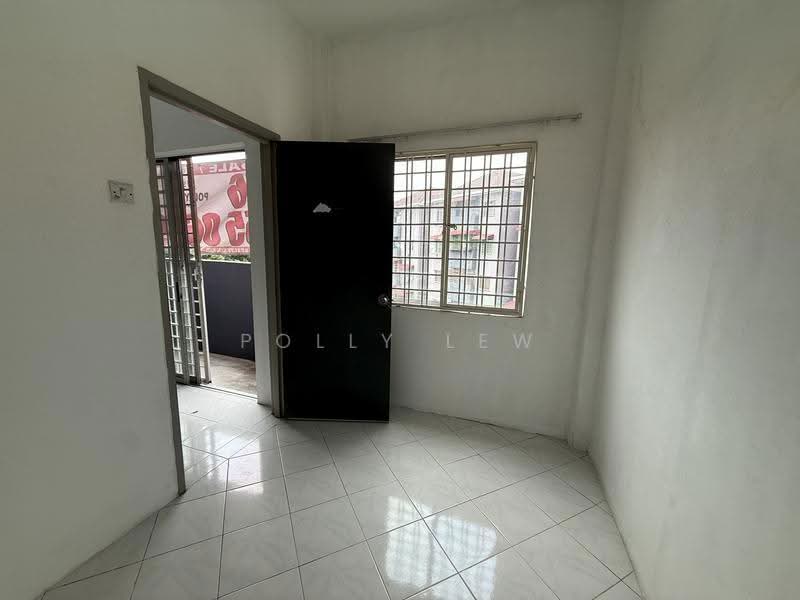 Apartment for Rent at Pangsapuri Putra Indah - Polly Lew - Interior - PropertyGuru.com.my