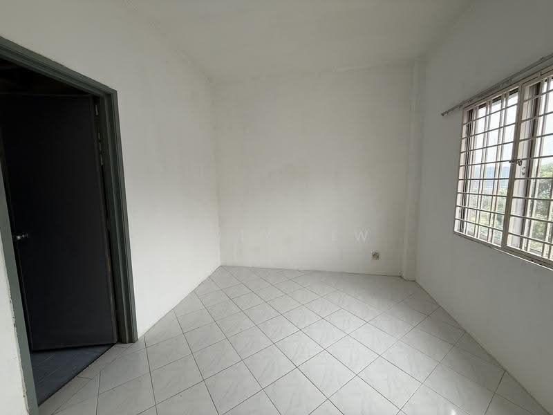 Apartment for Rent at Pangsapuri Putra Indah - Polly Lew - Interior - PropertyGuru.com.my