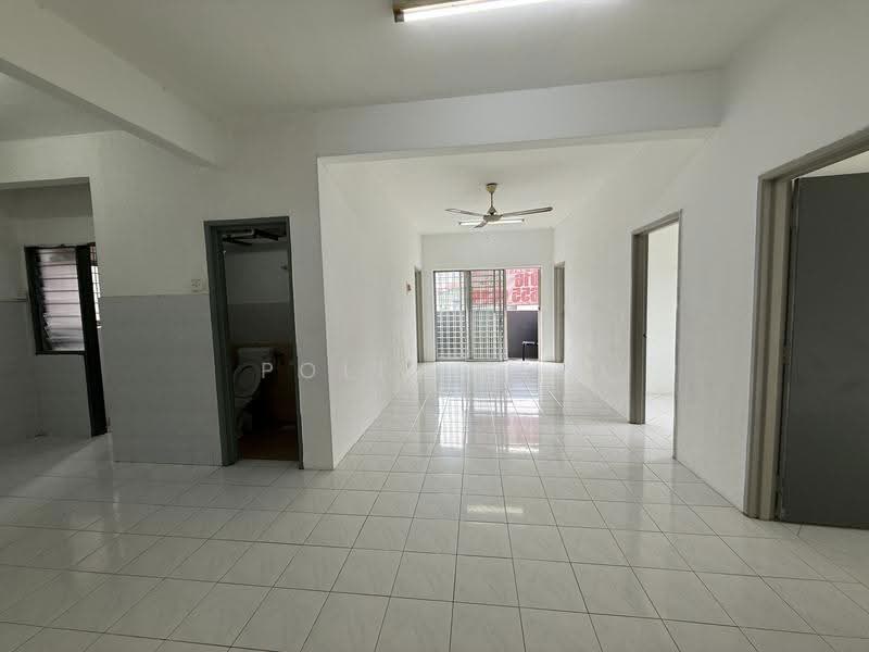 Apartment for Rent at Pangsapuri Putra Indah - Polly Lew - Interior - PropertyGuru.com.my