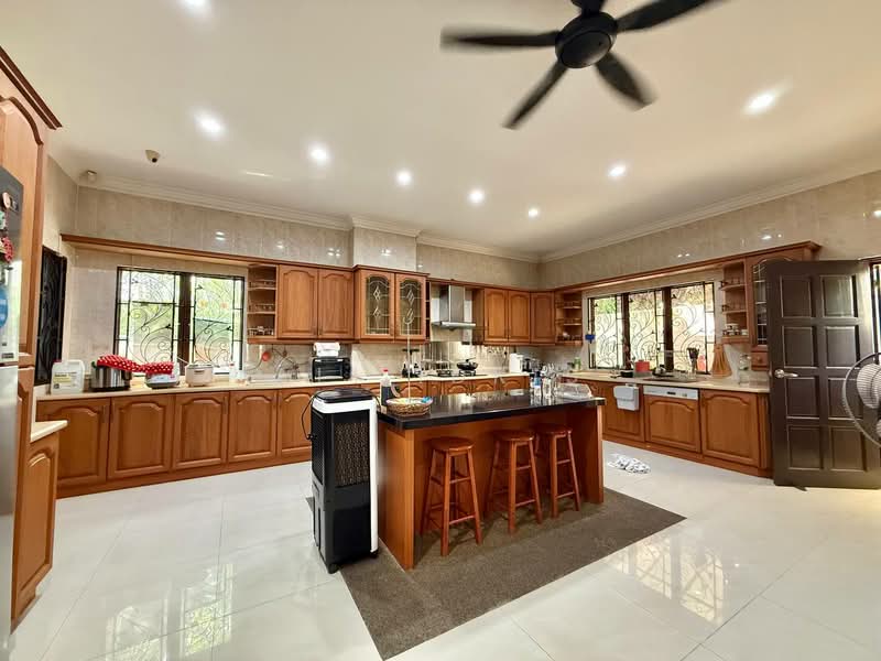 Bungalow for Sale in Bangi (Selangor) - Ali Idris - Kitchen - PropertyGuru.com.my